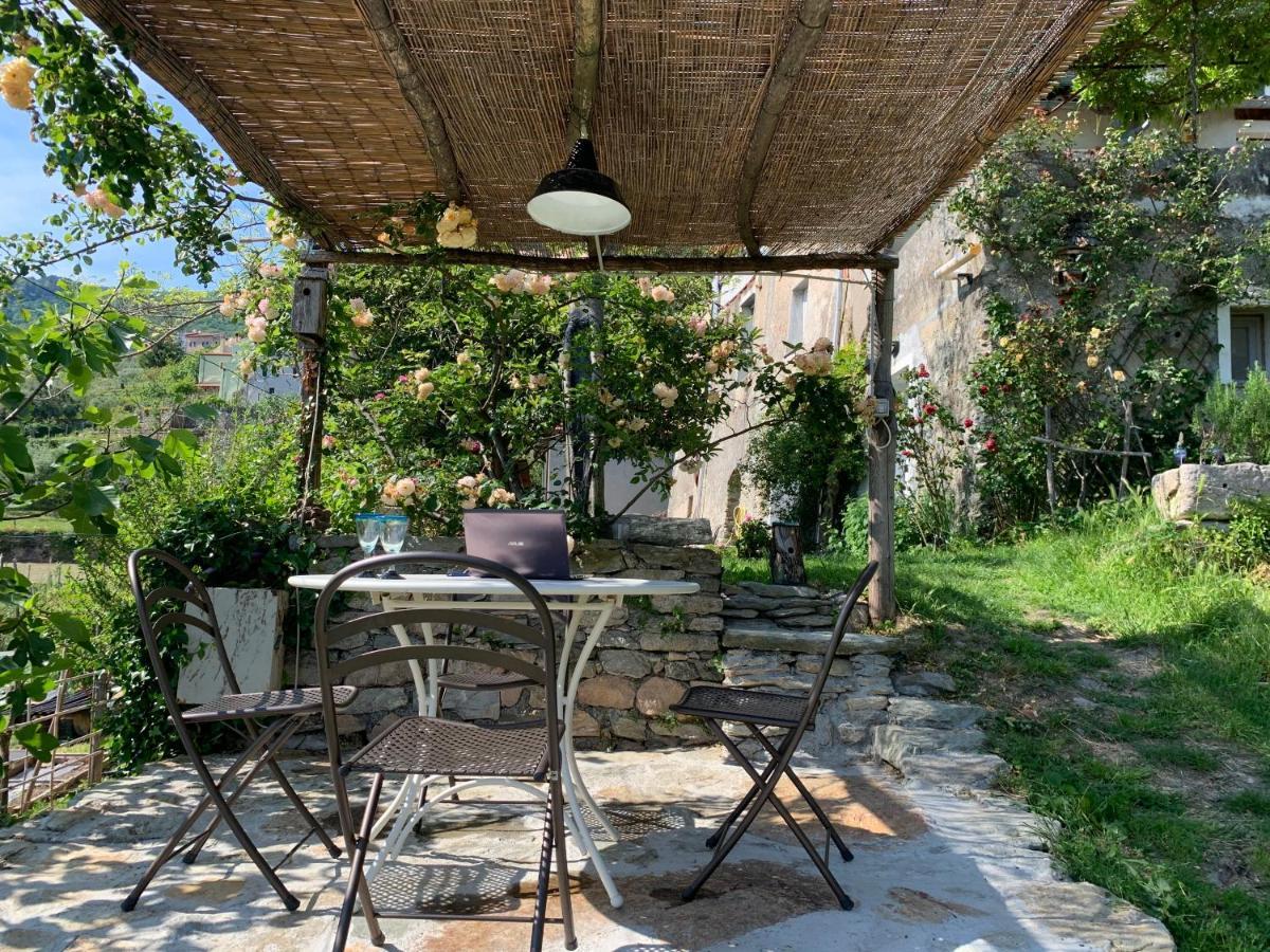Antica Casa Del Canto Iara - Private Parking Calice Ligure Exterior foto