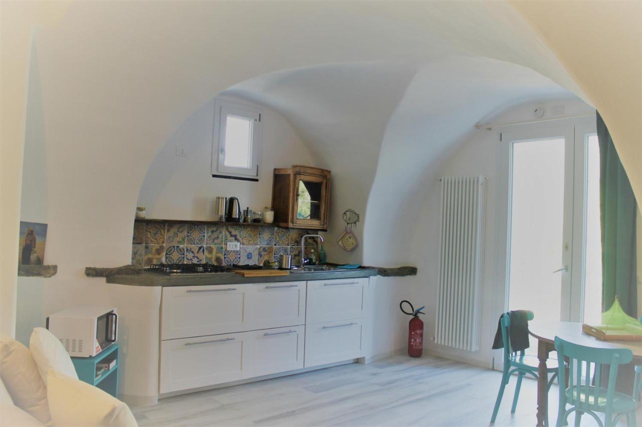 Antica Casa Del Canto Iara - Private Parking Calice Ligure Exterior foto